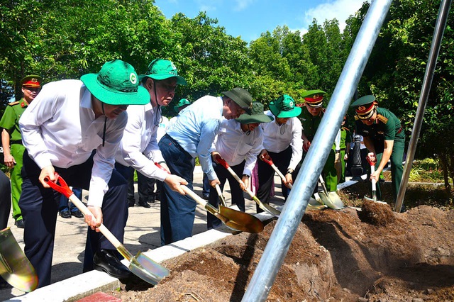 Tổng Bí thư Tô Lâm kêu gọi sự đoàn kết trong cộng đồng  - Ảnh 3.