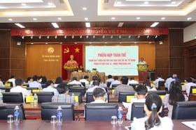 The Provincial People's Committee submitted to the 18th session, the Provincial People's Council considered 35 contents in various fields.