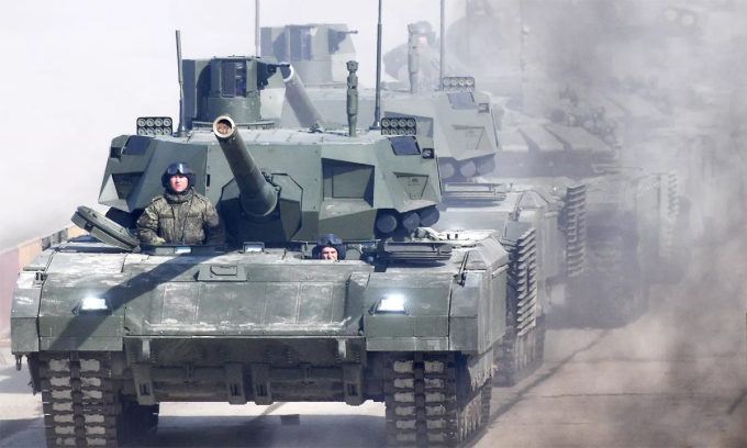 Nga điều xe tăng phương Tây “e ngại” tới Ukraine - Ảnh 2.