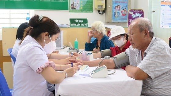 Esforzarse para que todas las personas tengan un seguimiento y gestión integral de la salud.