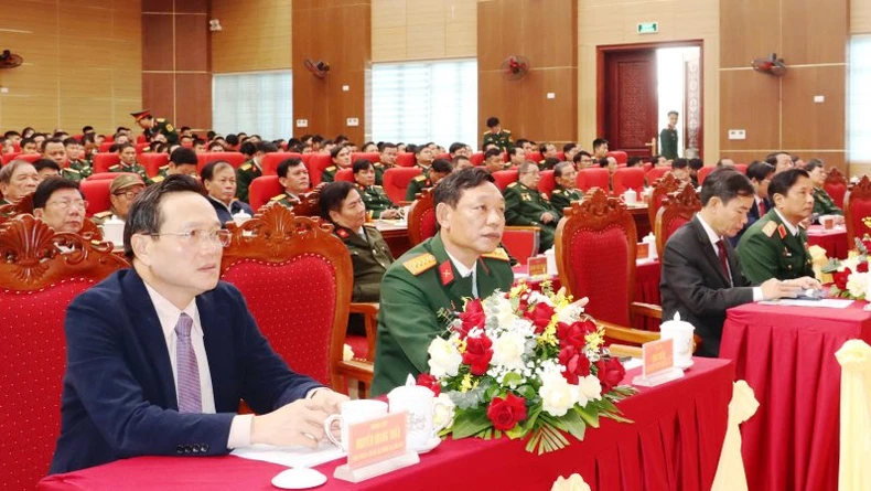 Announcing the decision to rename the Military Command of Thua Thien Hue province photo 1