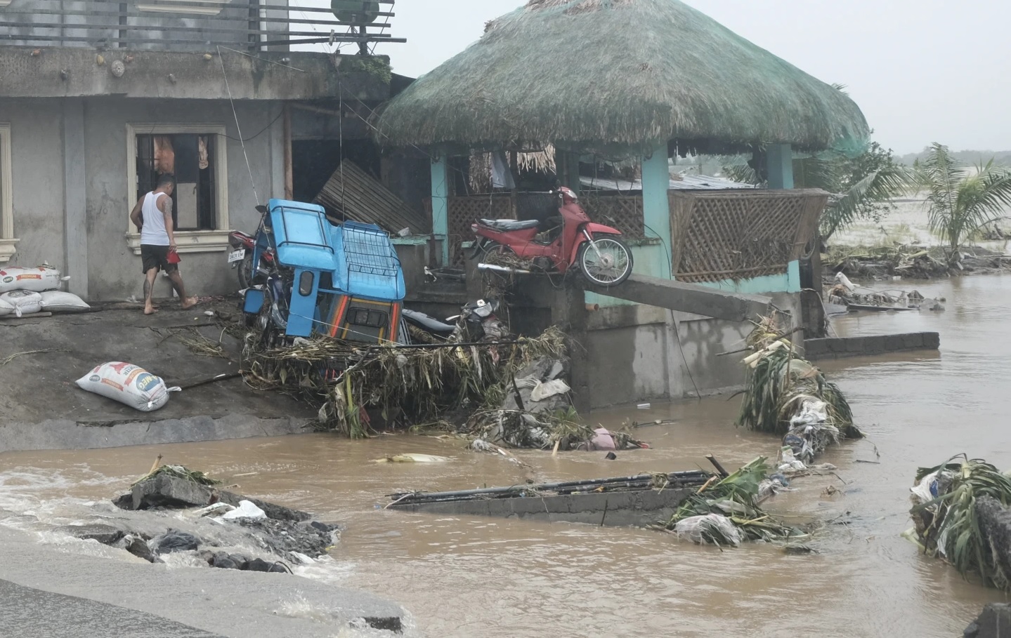 The earthquake caused a lot of damage to the Philippines, leaving at least 26 people dead.