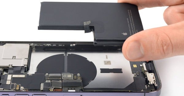 Apple uses cheap components that cause iPhone 14 and 15 batteries to wear out quickly?