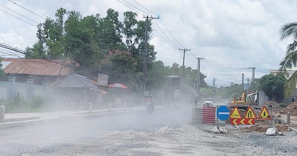 Pourquoi le projet de route reliant deux zones touristiques majeures à An Giang connaît-il une construction lente ?