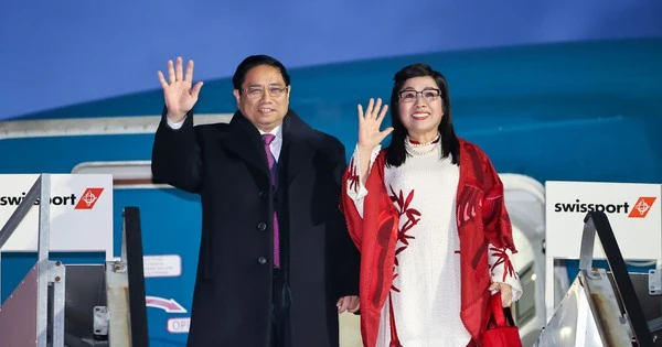 Prime Minister Pham Minh Chinh arrives in Davos, starting a busy schedule at WEF 54