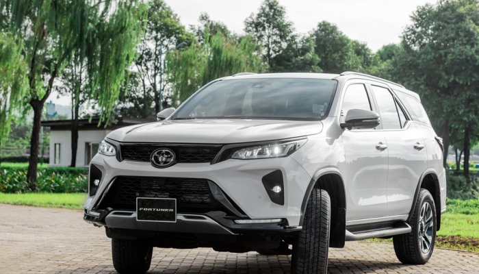 Toyota Việt Nam bất ngờ giảm sâu mẫu xe từng “hot” một thời