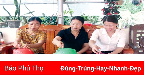 Phụ nữ thi đua học và làm theo Bác