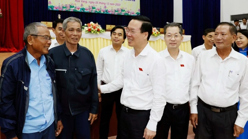 Präsident Vo Van Thuong trifft Wähler im Bezirk Hoa Vang, Stadt Da Nang, Foto 2