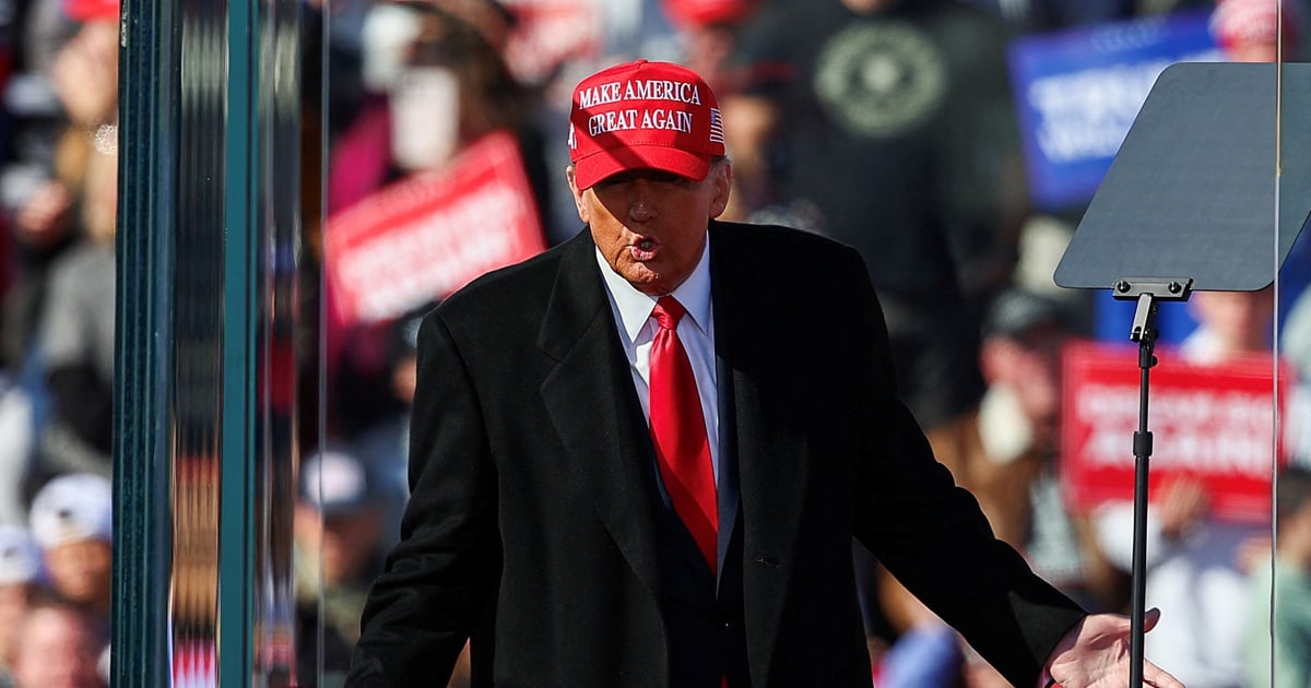 Trump និយាយថាគាត់មិនគួរចាកចេញពីសេតវិមានទេ។