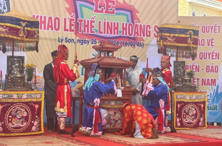 le hoi tri an cong duc doi hung binh hoang sa hinh 1