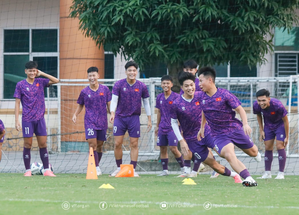 Lịch thi đấu U.17 Việt Nam - Kyrgyzstan hôm nay: Chiến thắng ngày ra quân- Ảnh 1.