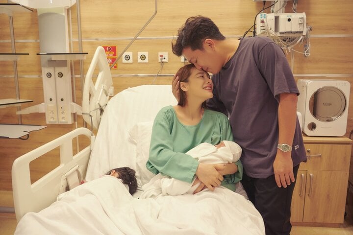 Nha Phuong gave birth to a son for Truong Giang.