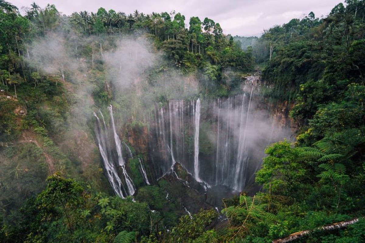 Atónito ante el milagro de la cascada más hermosa de Indonesia, Hinh 4.jpg