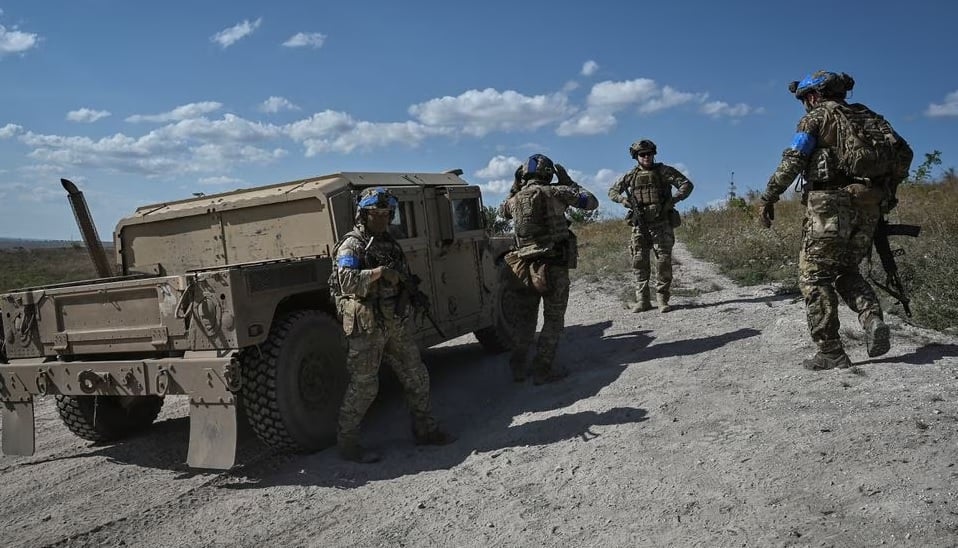 L'Ukraine reprend un village près de Bakhmut et attaque un sous-marin russe en Crimée, photo 1