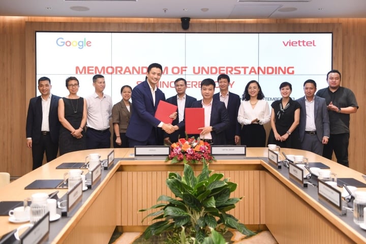 Viettel cooperates with Google to promote digital transformation in education and cloud computing - 1