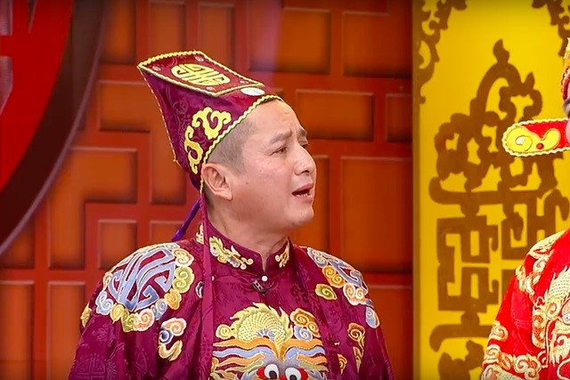 Tạo hình của Nghệ sĩ Chí Trung trong Táo quân. (Báo Lao động)