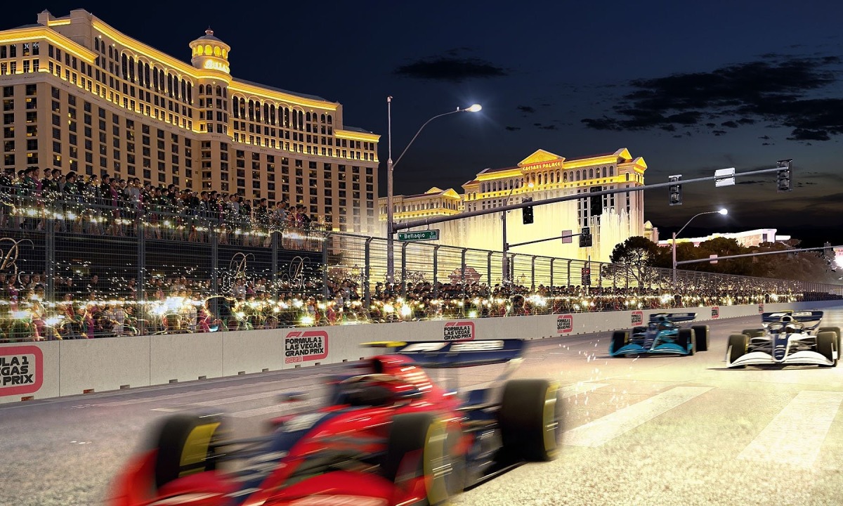 Thử thách với các tay đua F1 trên đường đua đêm Las Vegas