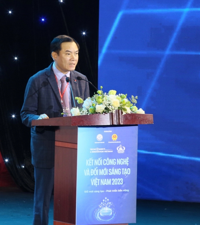 Petrovietnam Deputy General Director Le Ngoc Son shared his views affirming the responsibility of enterprises towards sustainable development. Photo: Petrovietnam