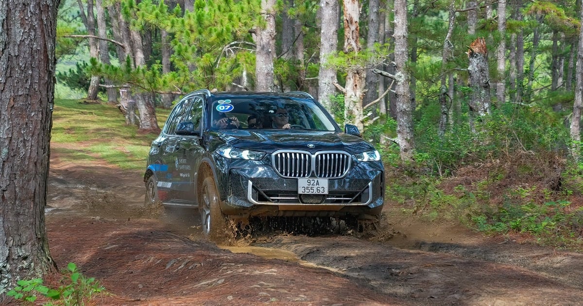 Trải nghiệm lái xe vượt địa hình với BMW X-Venture