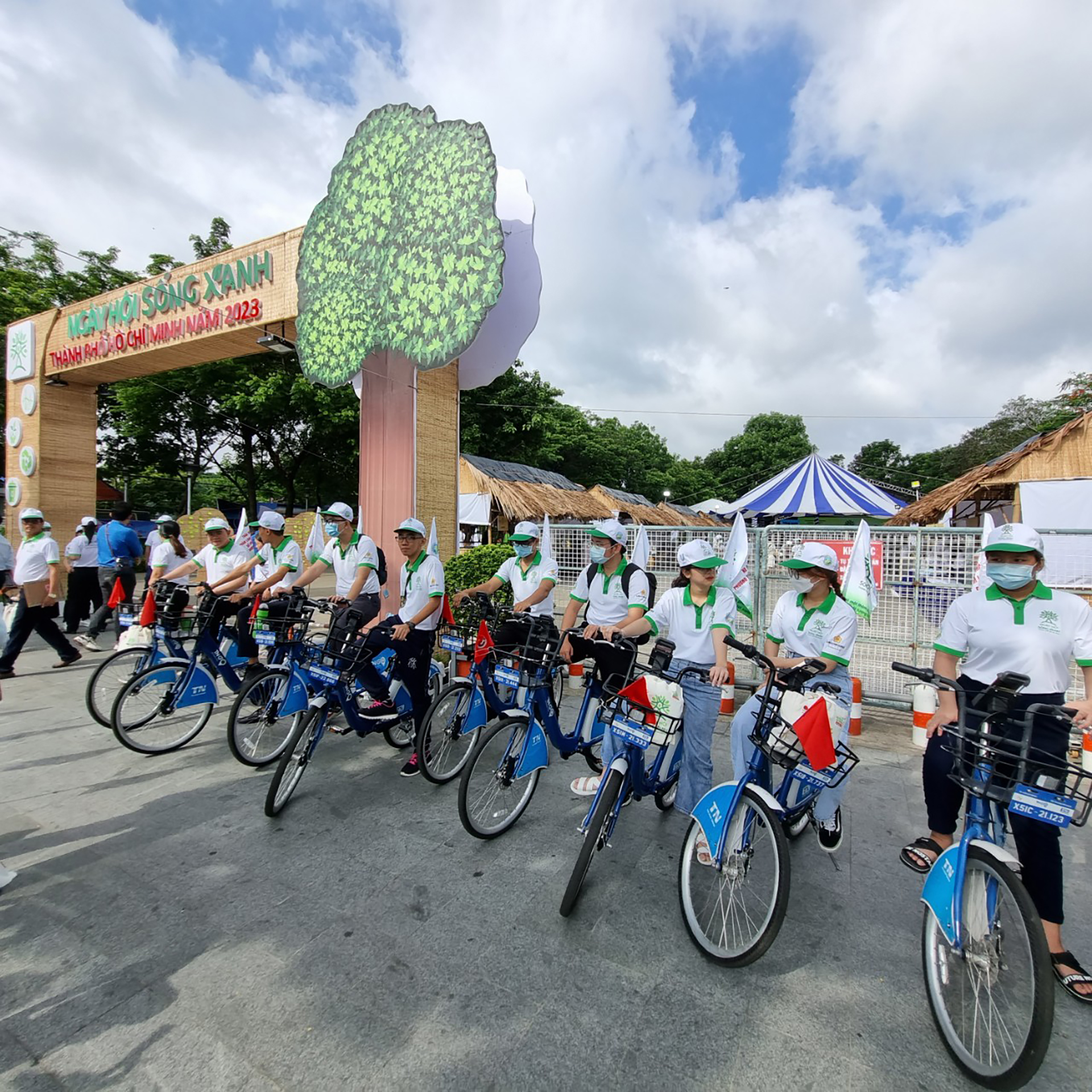 Saigontourist Group gửi thông điệp 'giảm rác thải nhựa dùng một lần' - Ảnh 1.