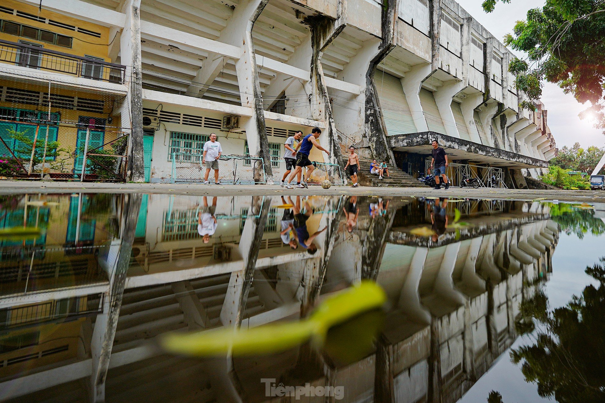 ថវិកាជាង ៩០០លានដុង ដើម្បីជួសជុលកីឡដ្ឋាន Long An រូបថត ១១