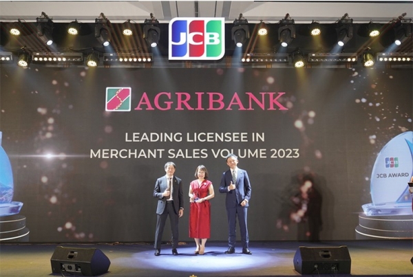 Agribank a été honorée de recevoir le prestigieux prix de l'organisation de cartes JCB