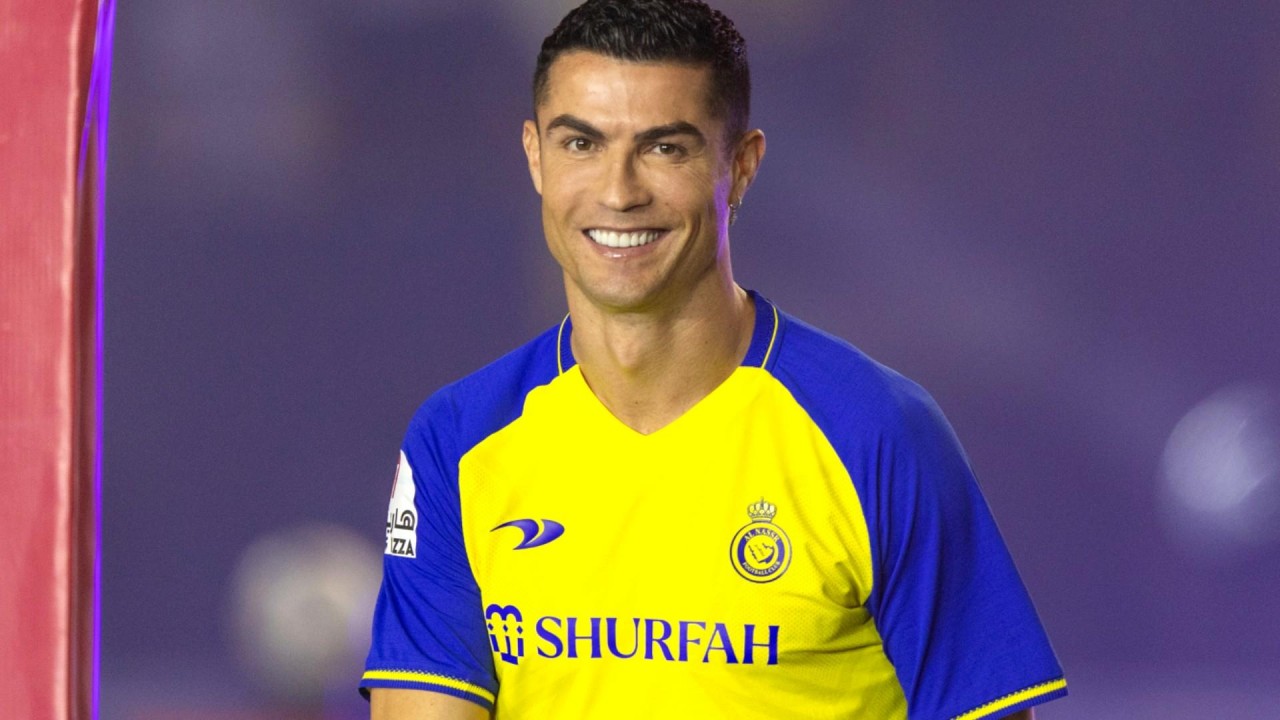 Ronaldo cam kết tiếp tục cống hiến cho Al Nassr; hy vọng Messi, Benzema sẽ được chào đón nồng nhiệt