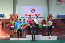 Abschlusszeremonie des offenen Badmintonturniers 2023 der Quang Tri Journalists Association