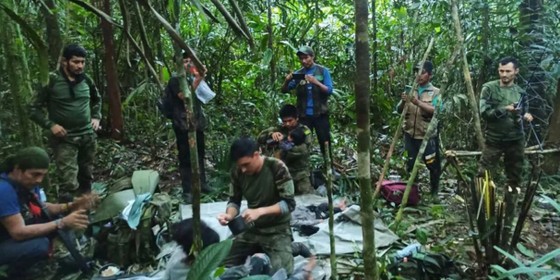 La foto que el presidente Petro publicó en Twitter con la buena noticia de que 4 niños fueron encontrados con vida. Foto: CNN