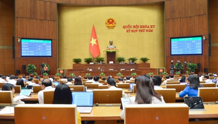 The National Assembly passed a Resolution on investment policy for a road project in Khanh Hoa.