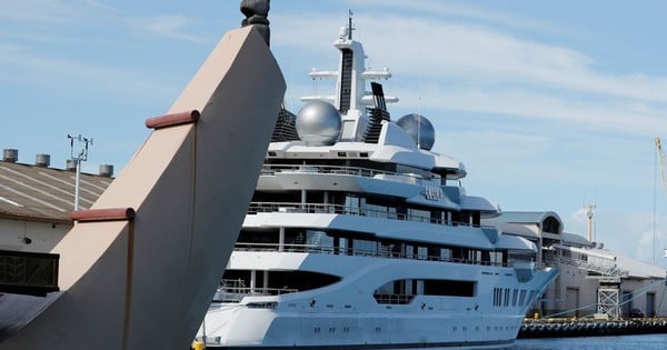 USA geben Geld für die Instandhaltung der Yacht eines russischen Tycoons aus