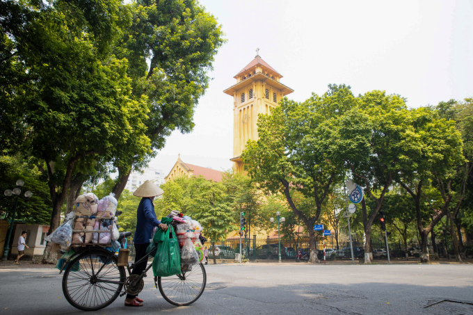 Le Vietnam a remporté deux prix pour la première destination d'Asie et la première destination nature d'Asie en 2023 lors de la cérémonie de remise des prix WTA qui s'est tenue en septembre à Ho Chi Minh-Ville. La photo ci-dessus a été prise dans la capitale Hanoï au début de l'automne. Photo : Vu Ngoc Thien