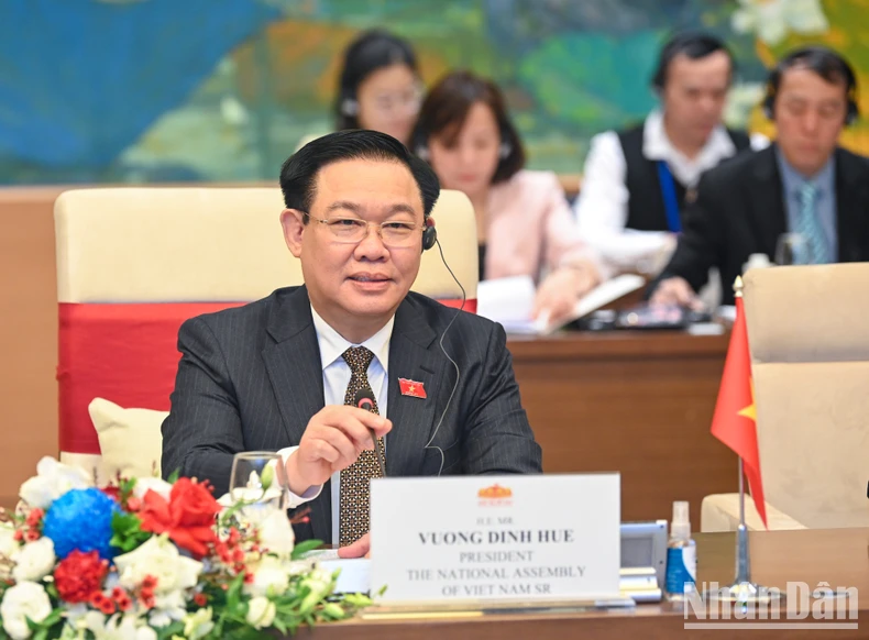 [Photo] National Assembly Chairman Vuong Dinh Hue holds talks with Cambodian National Assembly Chairman Samdech Khuon Sudary photo 10