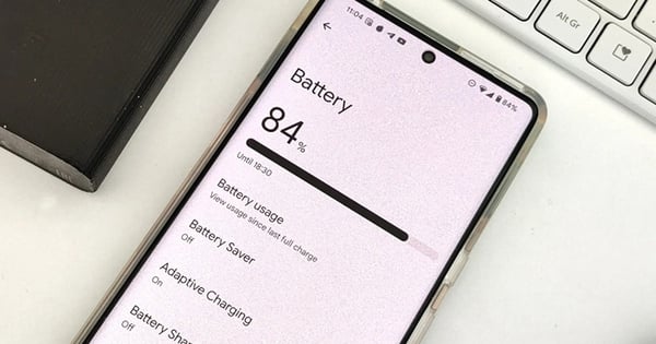 Vì sao pin smartphone sụt giảm nhanh?