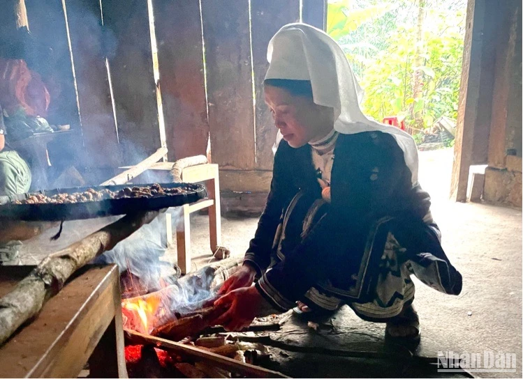 The Children of Ban Vuong and the Legend of the White Buffalo Photo 2