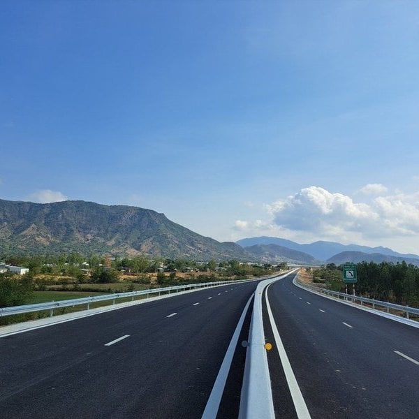 Exploitation officielle de deux autres sections de l'autoroute du Nord