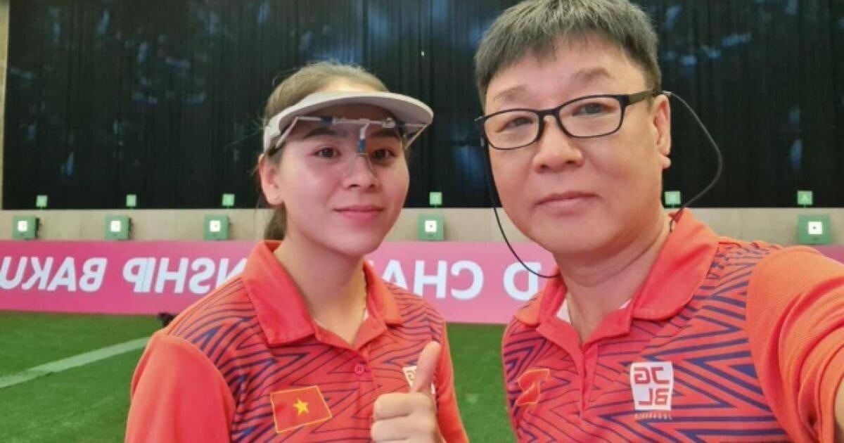 Former shooter Hoang Xuan Vinh's student wins ticket to 2024 Olympics