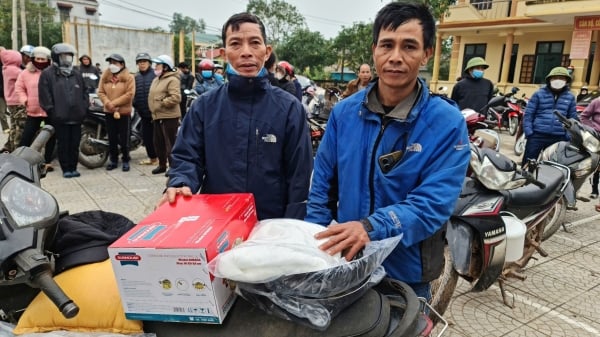 [Photo] Samaritan's Purse fournit une aide d'urgence aux habitants de la zone sinistrée de Quang Binh