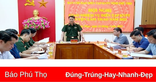 Giao nhiệm vụ diễn tập khu vực phòng thủ