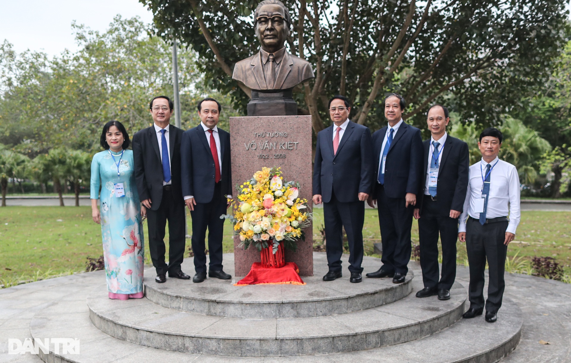 Thủ tướng Phạm Minh Chính gặp gỡ sinh viên Đại học Quốc gia TPHCM - 8