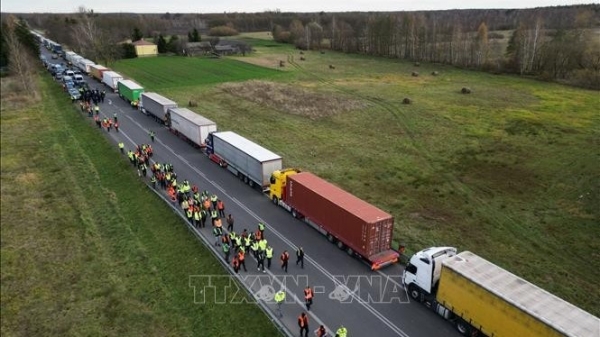 Ukraine-Poland border remains closed