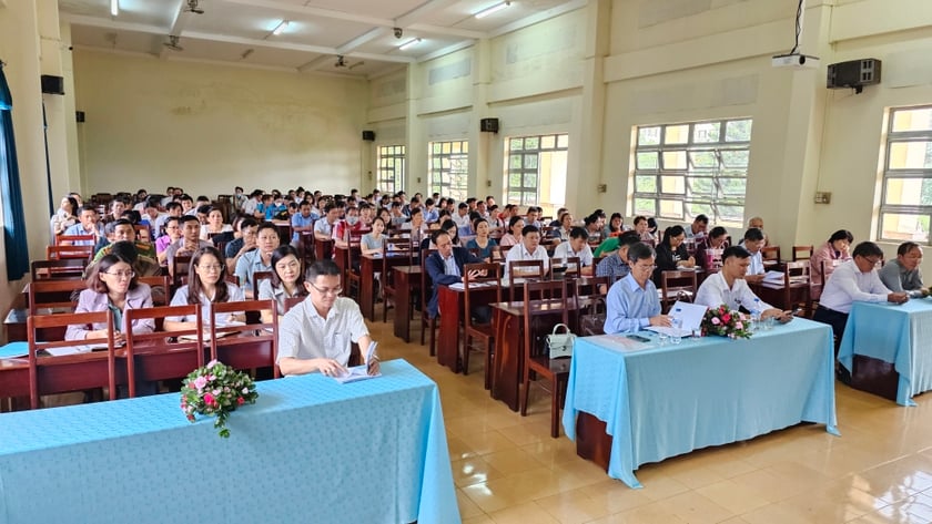 Pleiku: 130 estudiantes participan en capacitación sobre inspección, supervisión y disciplina del Partido foto 1