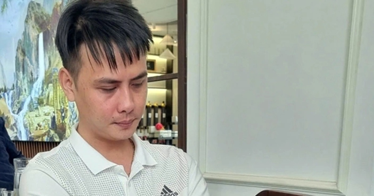 Woman blackmailed by "young lover" with sensitive clip