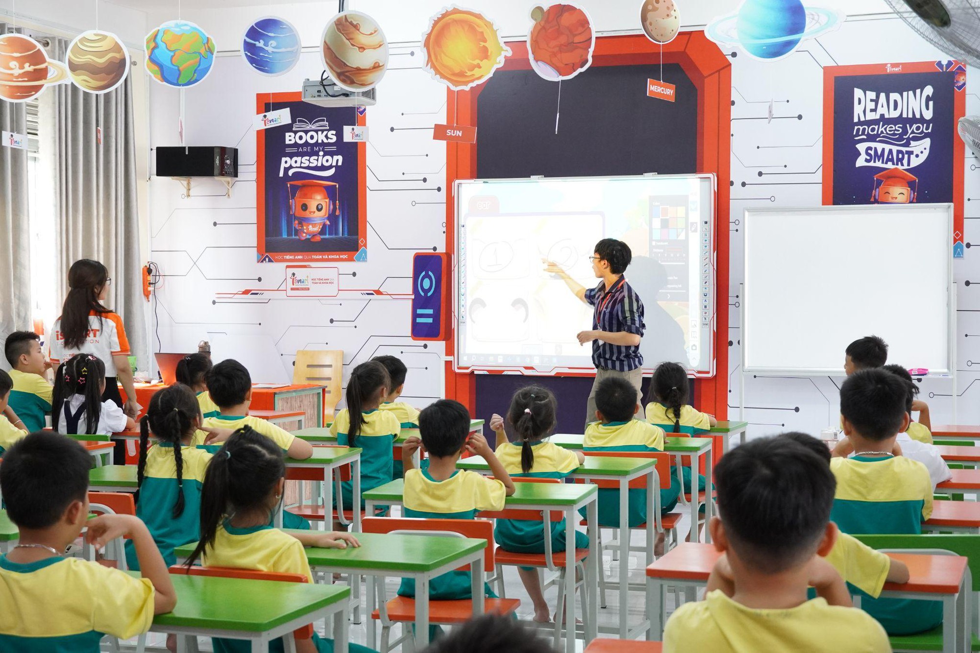 Bài giảng số iDIGI - Chương trình học tiếng Anh chất lượng từ iSMART - Ảnh 1.