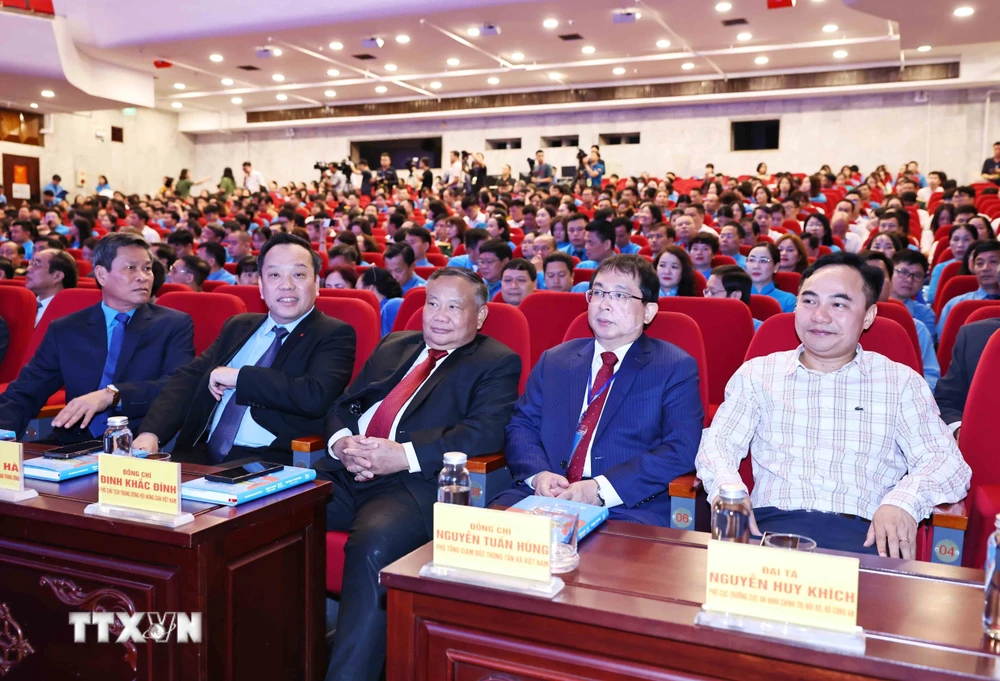 TTXVN_2807ChutichQuochoi6.jpg