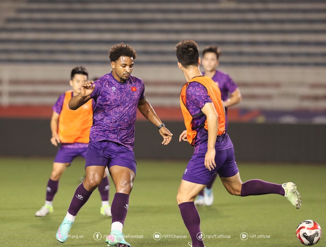 AFF Cup: Đội tuyển Việt Nam tập buổi đầu tiên ở Philippines, sẵn sàng giành 3 điểm- Ảnh 12.