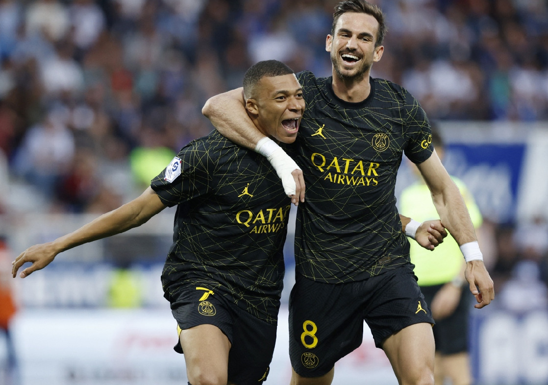 Strasbourg Paris Saint Germain crowned early in away land