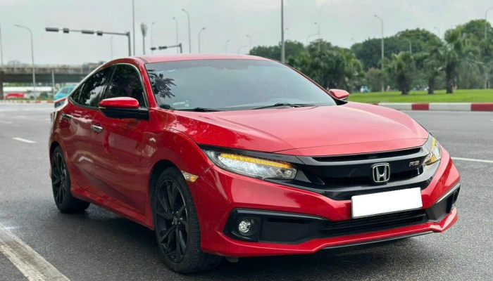 Honda Civic is about to catch up with Hyundai Elantra sales in the first half of 2024