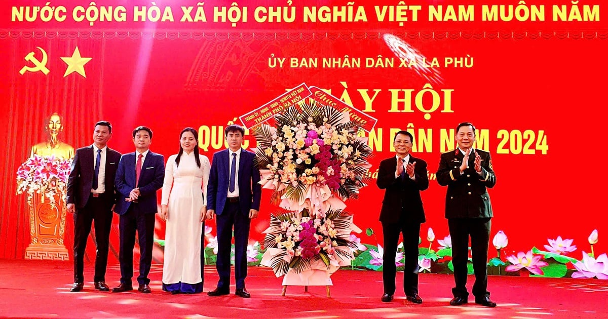 Phó Chủ tịch HĐND TP dự Ngày hội Quốc phòng toàn dân tại huyện Hoài Đức