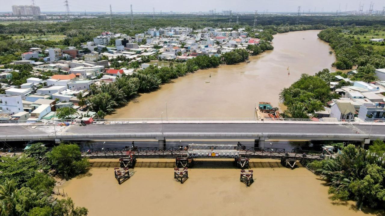 ទីក្រុងហូជីមិញ ហៀបនឹងបើកស្ពានចំនួនពីរ ដែលមានតម្លៃជិត ១.០០០ពាន់លានដុង នៅក្នុងសង្កាត់ជាយក្រុងចំនួនពីរ។